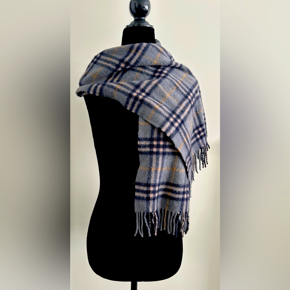 BURBERRY 100% Cashmere Grey & Beige Check Plaid Scarf